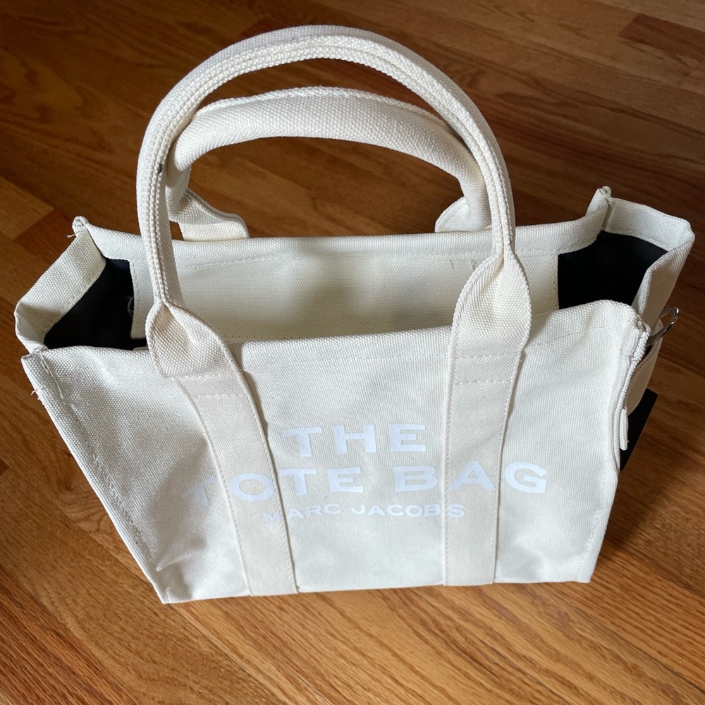 Marc Jacob’s The Canvas Medium Tote Bag. Brand New